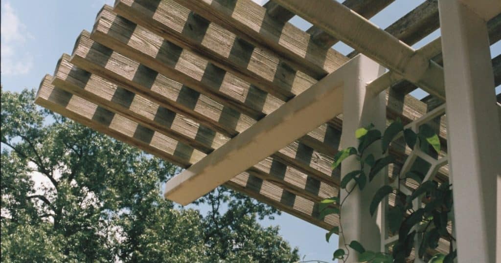 Read more about the article Pergola vs. Gazebo: Which Is Right for Your Space?